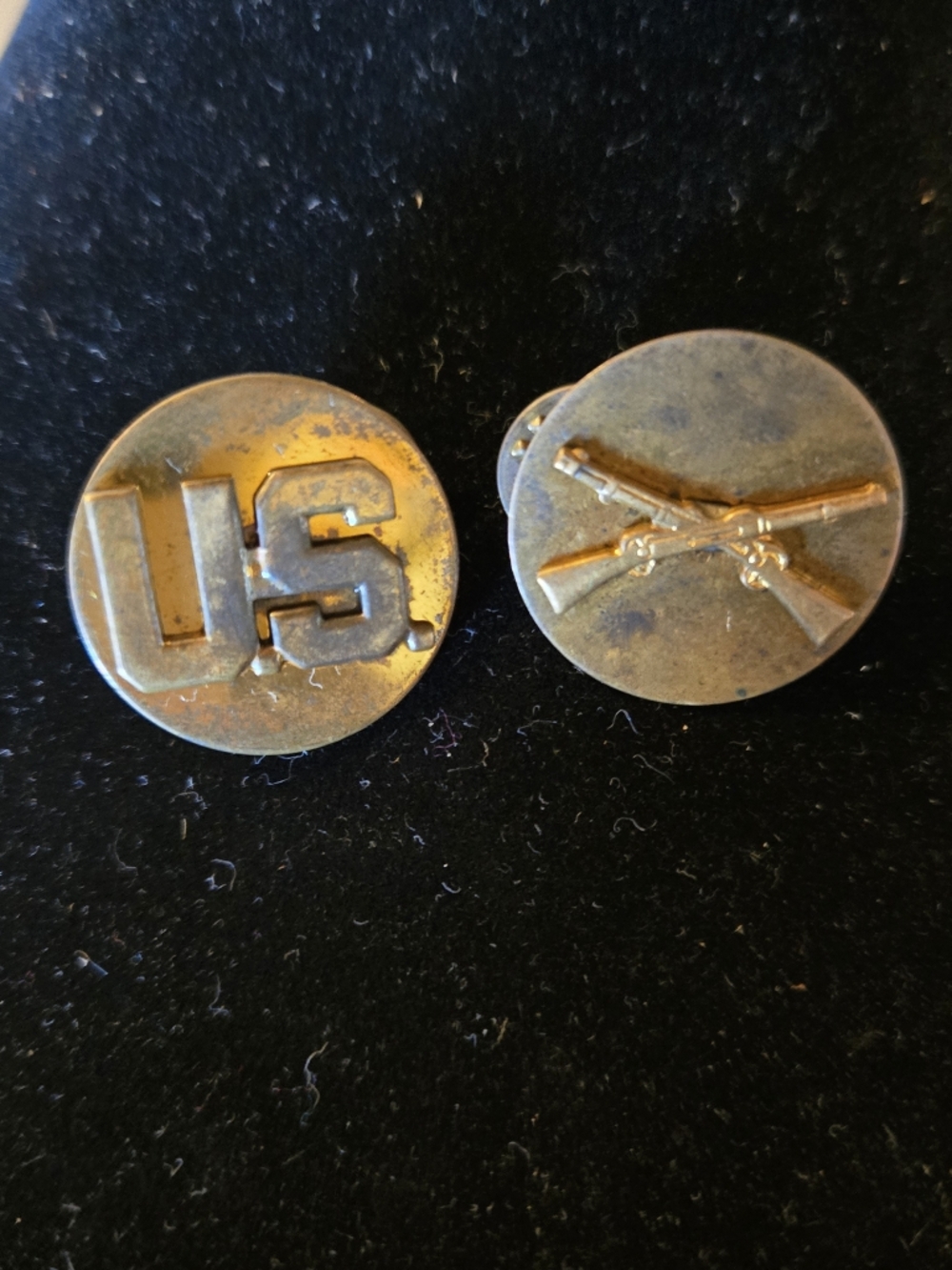 Vintage US Army and Infantry Insignia Crossed Rifles Brass Tone Pins